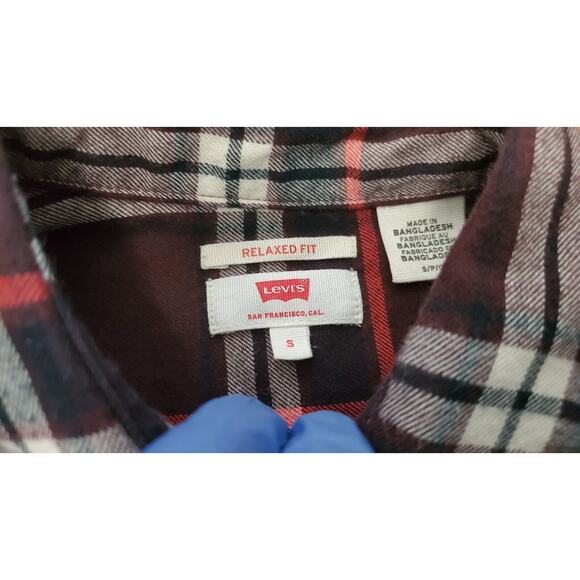 Levi's Flannel Shirt Relaxed Fit Red Check Tartan Plaid Womens Small Long Sleeve - Picture 3 of 12